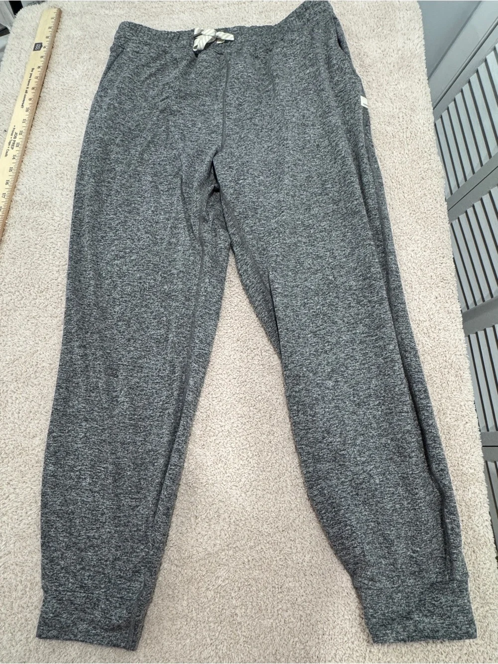 Vuori Sunday Performance Jogger Gray XL Stretch Comfort